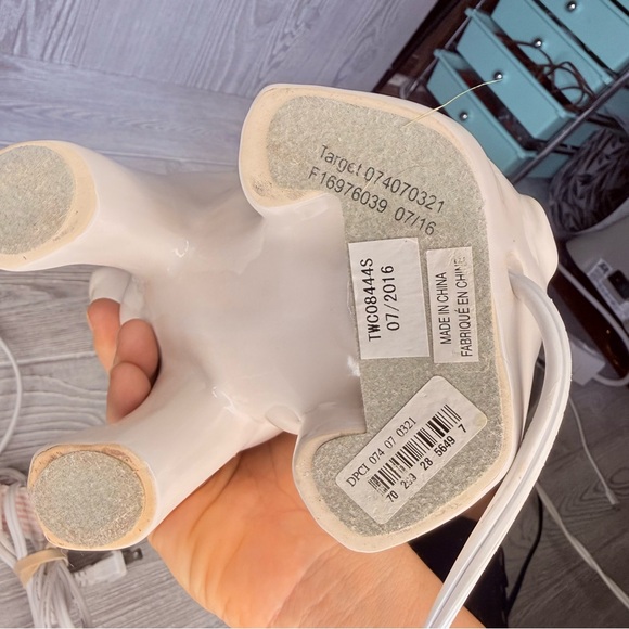 Target French bulldog cermic white lamps 2015/2016 one repairs as shown lights - Picture 14 of 15